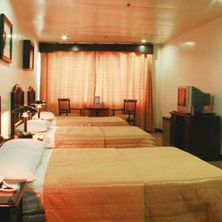 באגויו Pines View Hotel מראה חיצוני תמונה