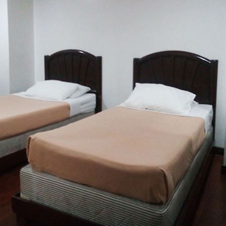 באגויו Pines View Hotel מראה חיצוני תמונה